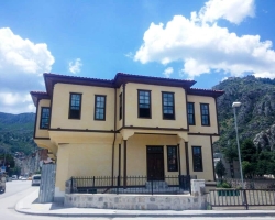 Sarı Konak